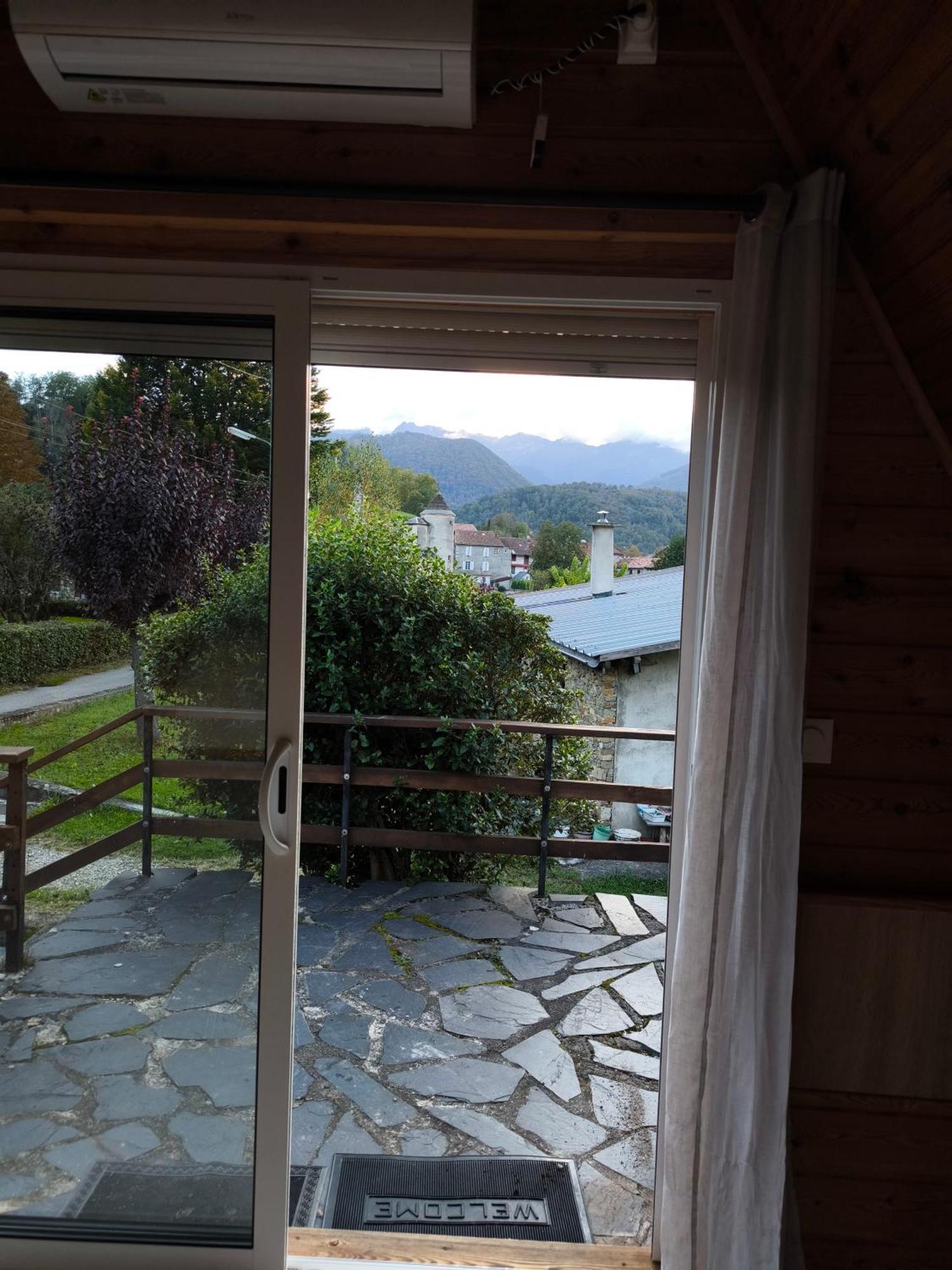 Petit Avec Terrasse Chalet *